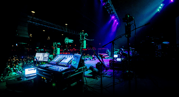 Live / London